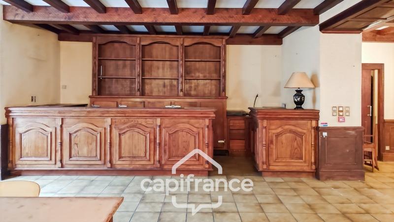 Local commercial - 378 m² - 15 pièces