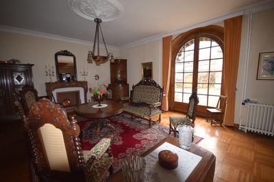 Viager - Maison ancienne - 242 m² - 10 pièces