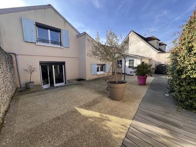 Maison - 119 m² - 5 pièces