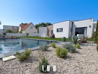 Maison - 300 m² - 7 pièces