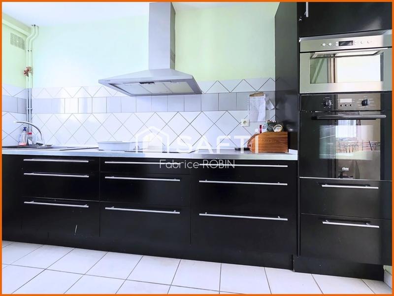 Maison - 97 m² - 5 pièces