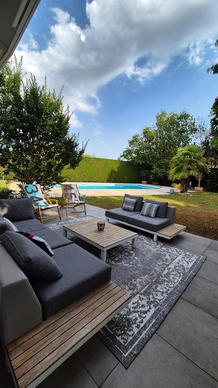 Maison - 254 m² - 8 pièces