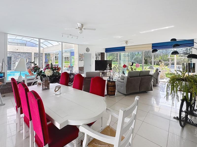 Maison - 294 m² - 6 pièces