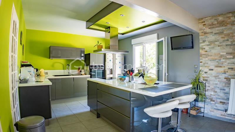 Maison traditionnelle - 149 m² - 6 pièces