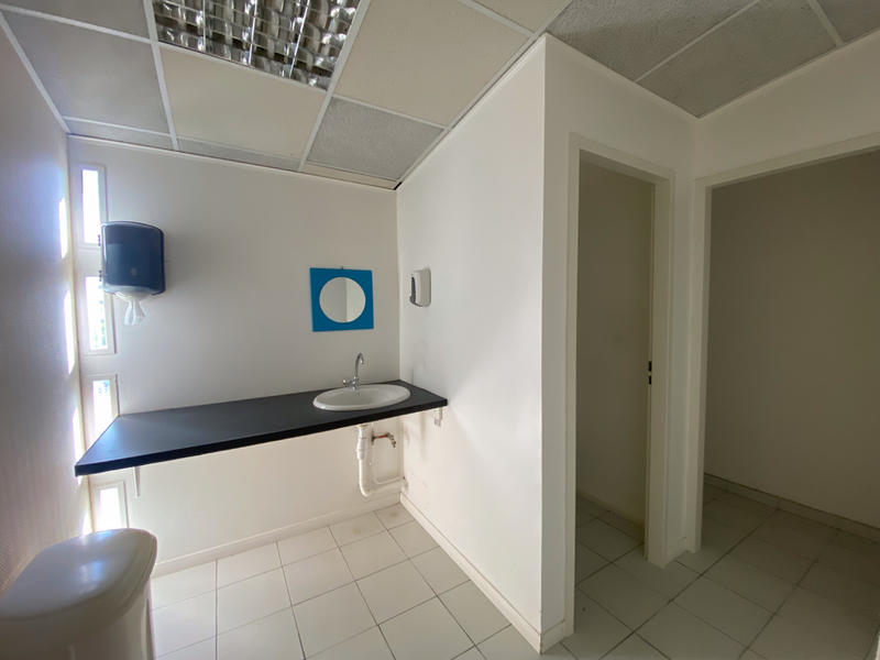 Bureau - 239 m²
