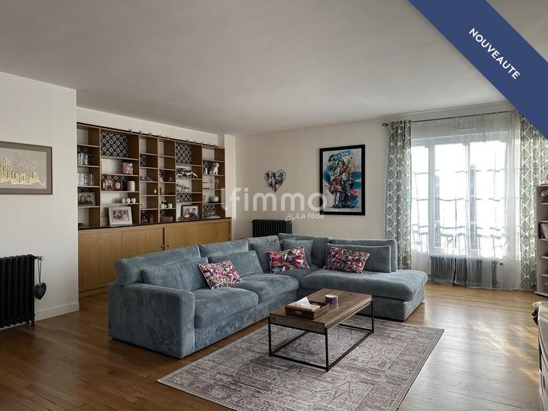 Duplex - 247 m² - 8 pièces