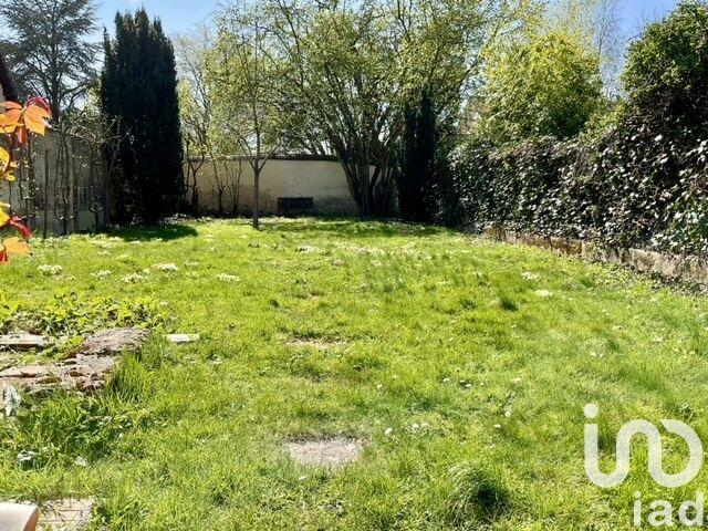 Maison - 216 m² - 11 pièces