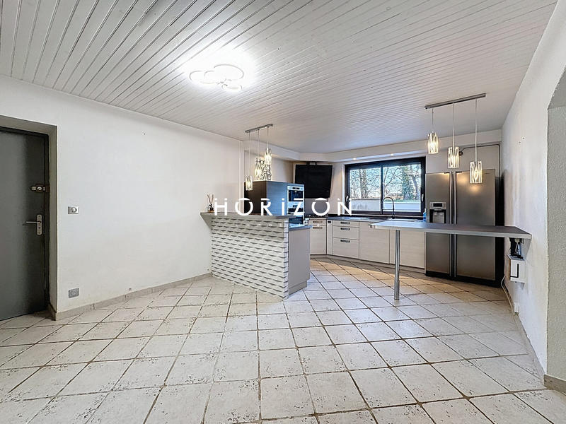 Maison ancienne - 204 m² - 8 pièces