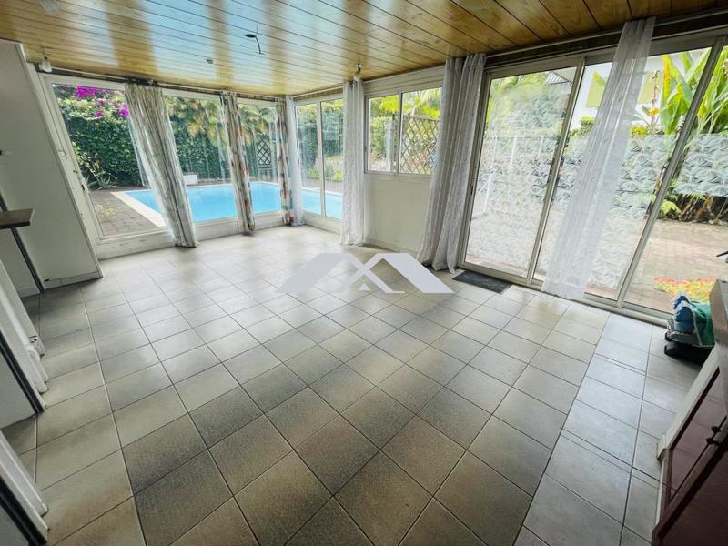 Villa - 254 m² - 7 pièces