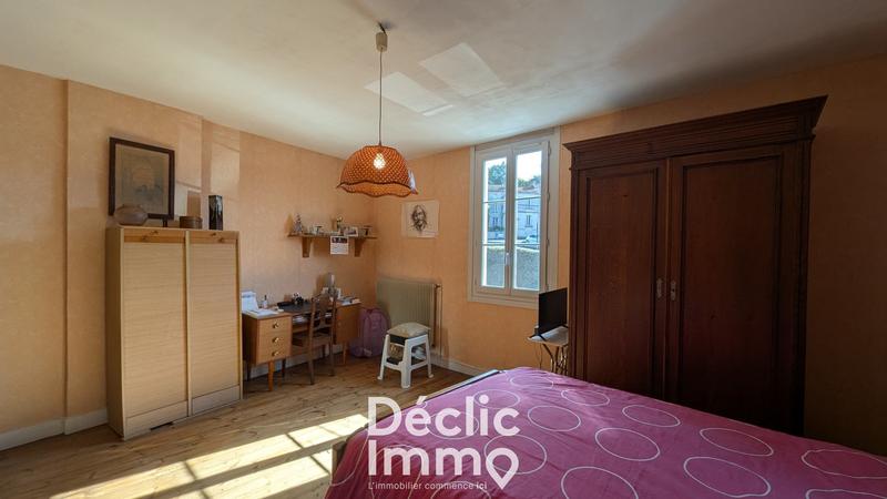 Maison - 250 m² - 10 pièces