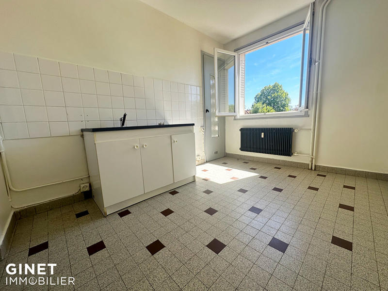 Appartement - 75 m² - 4 pièces
