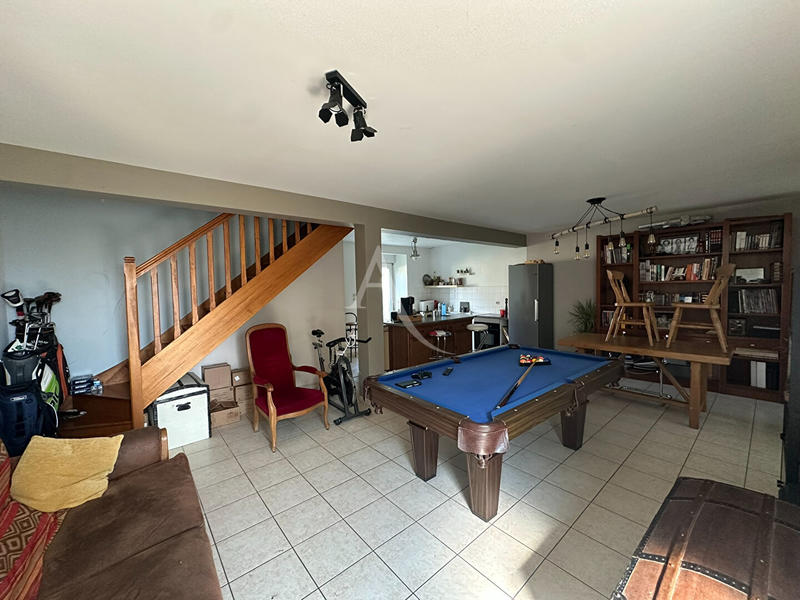 Maison - 257 m² - 12 pièces