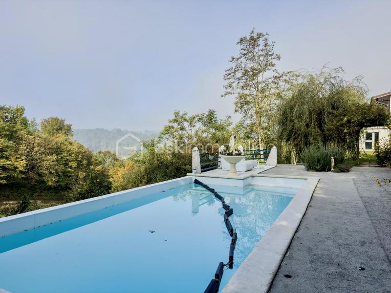 Maison ancienne - 200 m² - 6 pièces