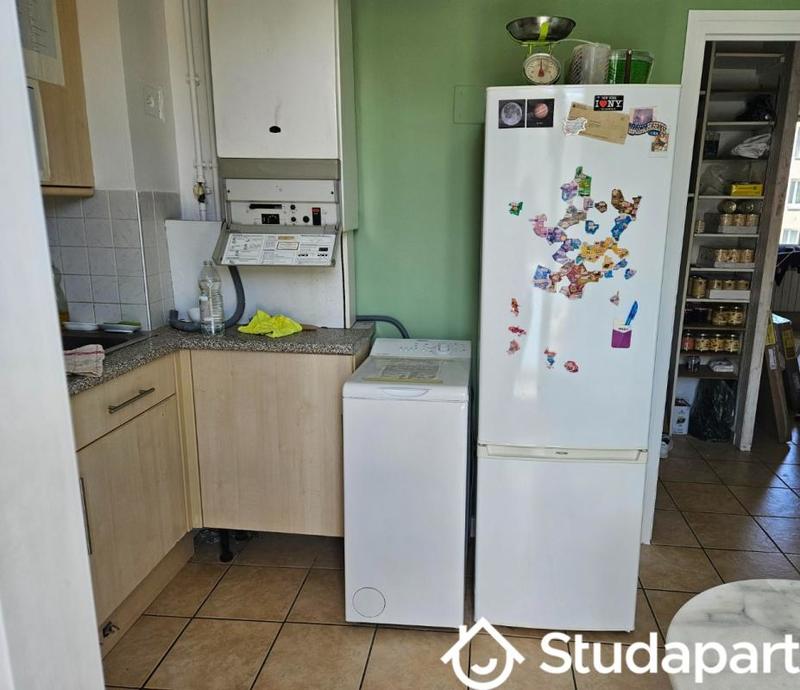 Chambre - 12 m² - 1 pièce