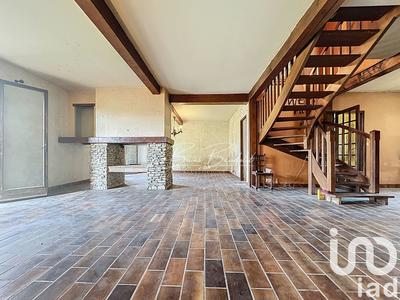 Maison - 210 m² - 6 pièces