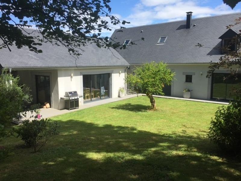 Maison - 228 m² - 7 pièces