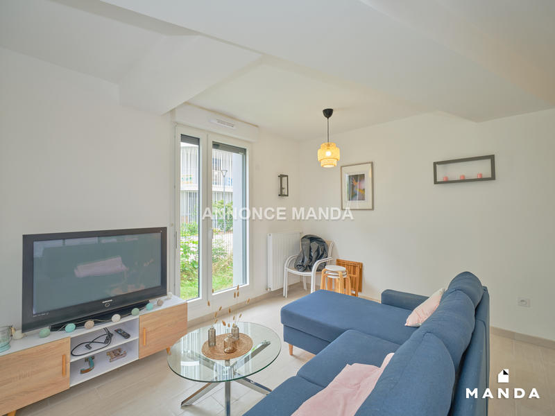 Chambre - 14 m² - 5 pièces