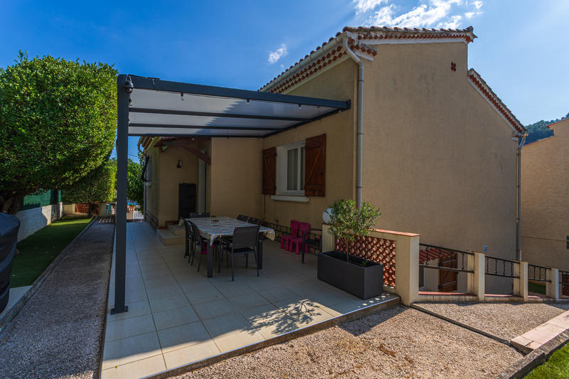 Maison - 140 m² - 5 pièces