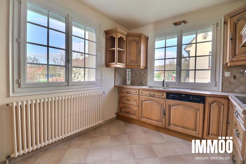 Maison traditionnelle - 125 m² - 6 pièces