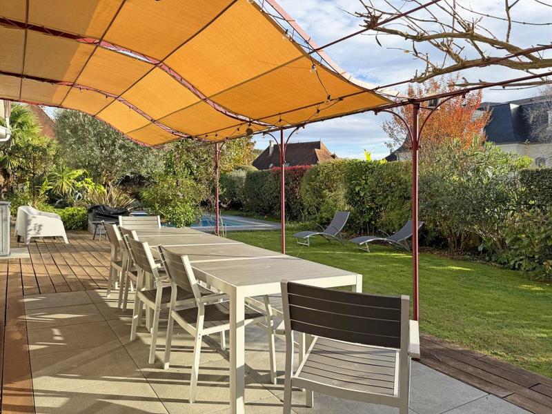 Maison - 200 m² - 7 pièces