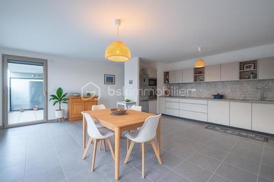 Appartement - 96 m² - 4 pièces