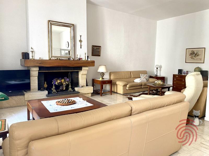 Appartement bourgeois - 114 m² - 4 pièces
