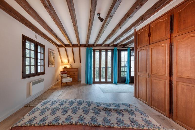 Maison - 200 m² - 6 pièces