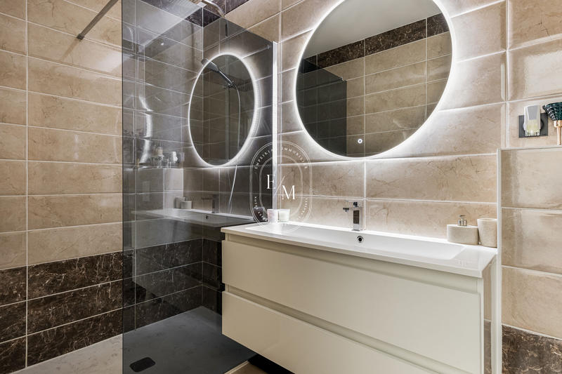 Villa - 169 m² - 5 pièces