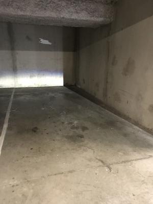 Parking / Garage