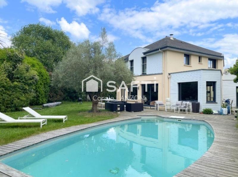 Maison - 217 m² - 8 pièces