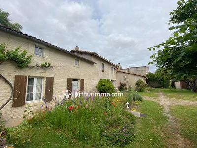 Maison - 203 m² - 14 pièces