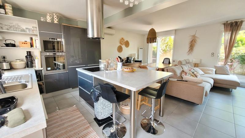 Appartement - 75 m² - 3 pièces