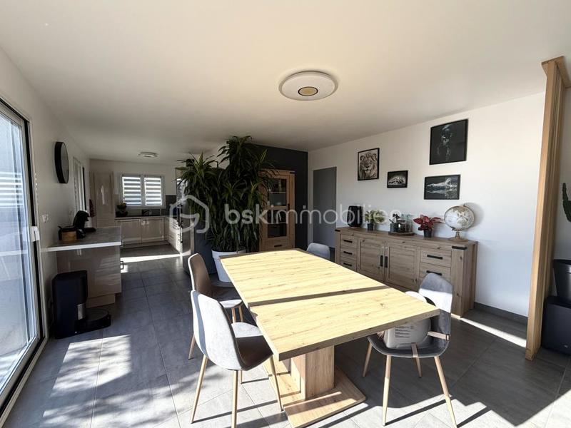 Maison - 97 m² - 6 pièces