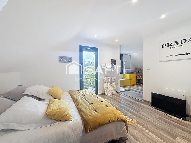 Maison - 140 m² - 5 pièces