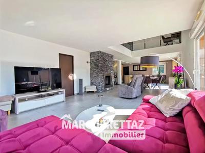 Villa - 352 m² - 10 pièces