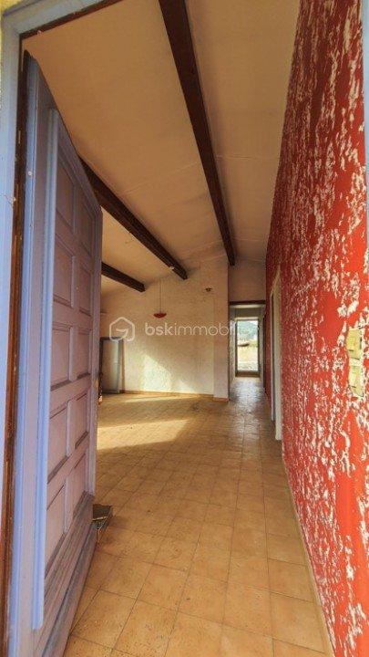 Propriété - 166 m² - 9 pièces