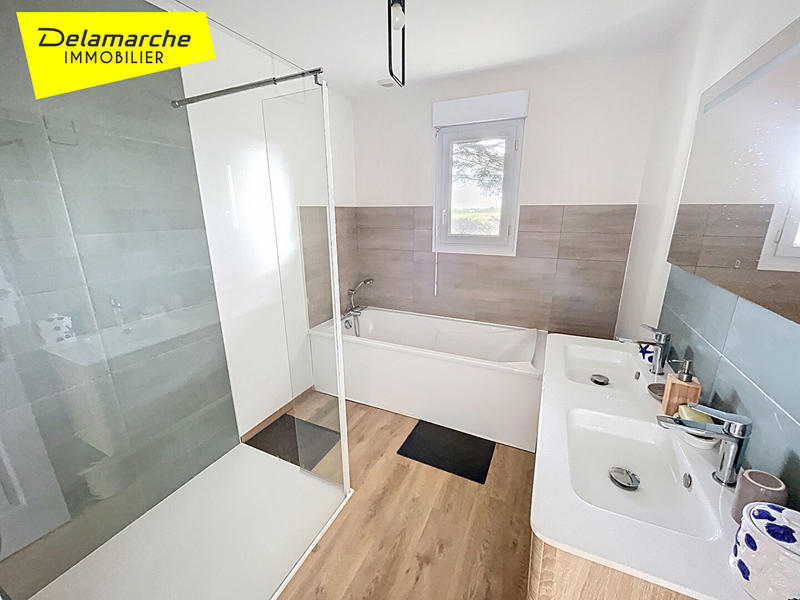 Maison - 140 m² - 8 pièces