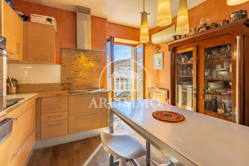 Maison de village - 218 m² - 7 pièces