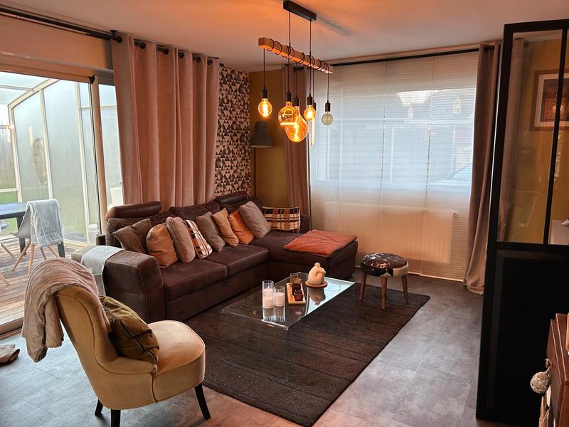 Maison - 121 m² - 5 pièces