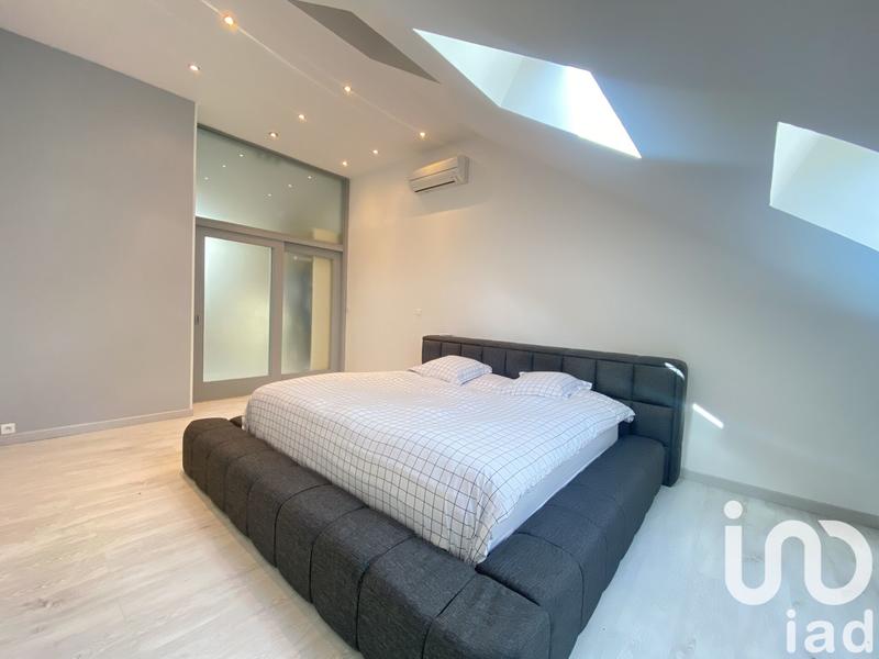 Maison - 223 m² - 6 pièces