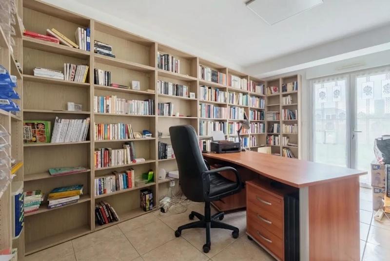 Maison - 238 m² - 8 pièces