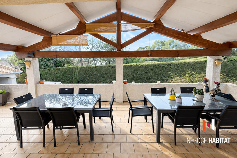 Villa - 225 m² - 8 pièces