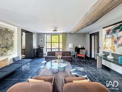 Maison - 1 445 m² - 20 pièces