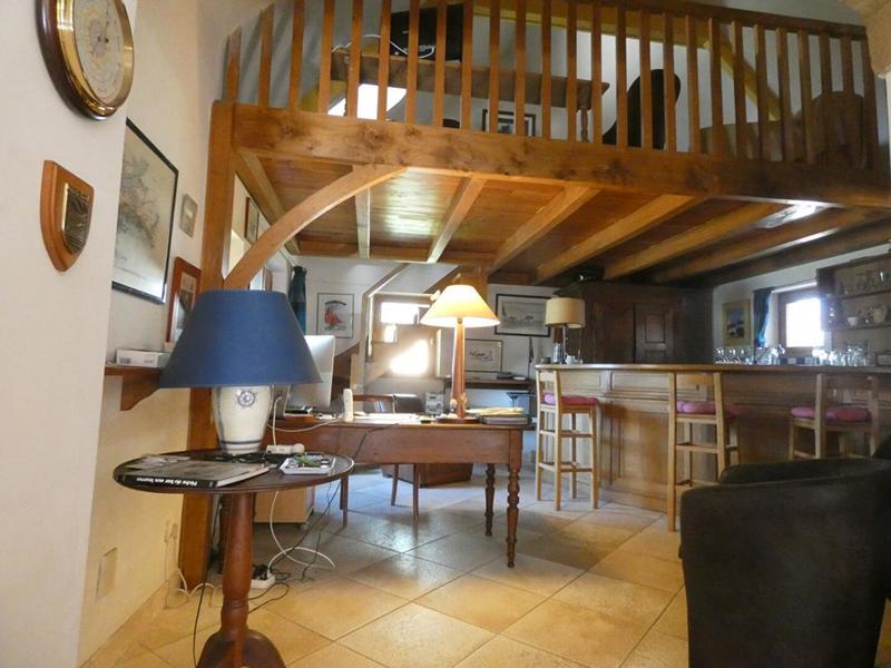 Maison - 260 m² - 8 pièces