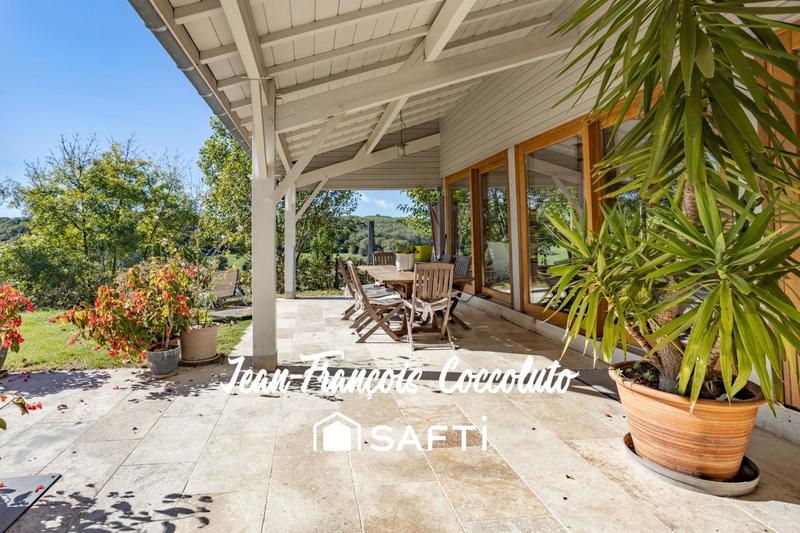 Maison - 350 m² - 13 pièces