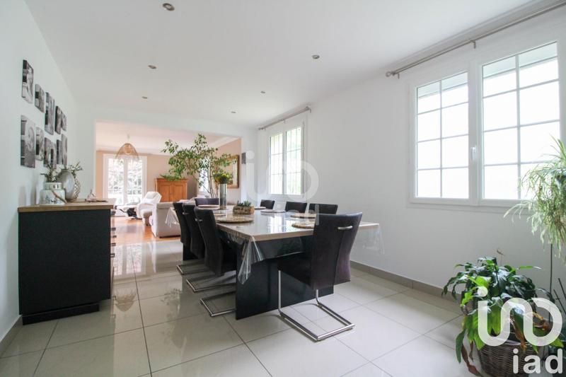 Maison - 200 m² - 6 pièces