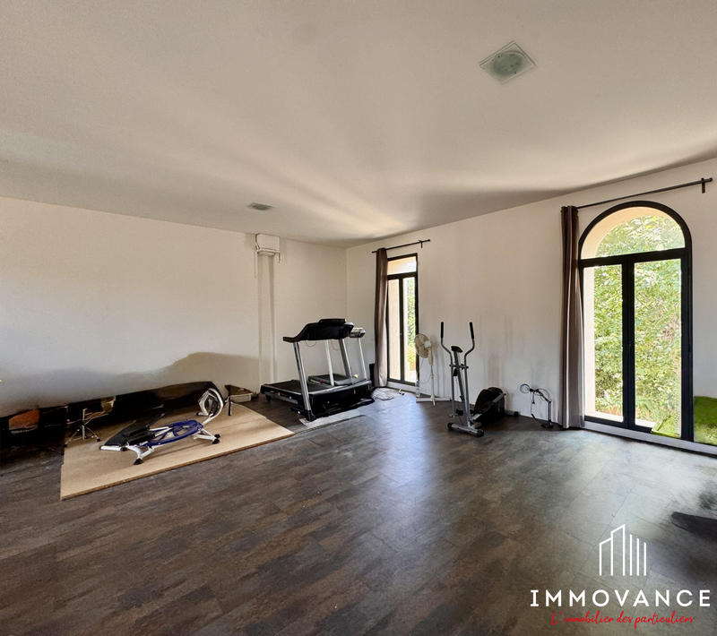 Bastide - 338 m² - 8 pièces