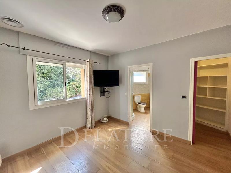 Villa - 430 m² - 10 pièces