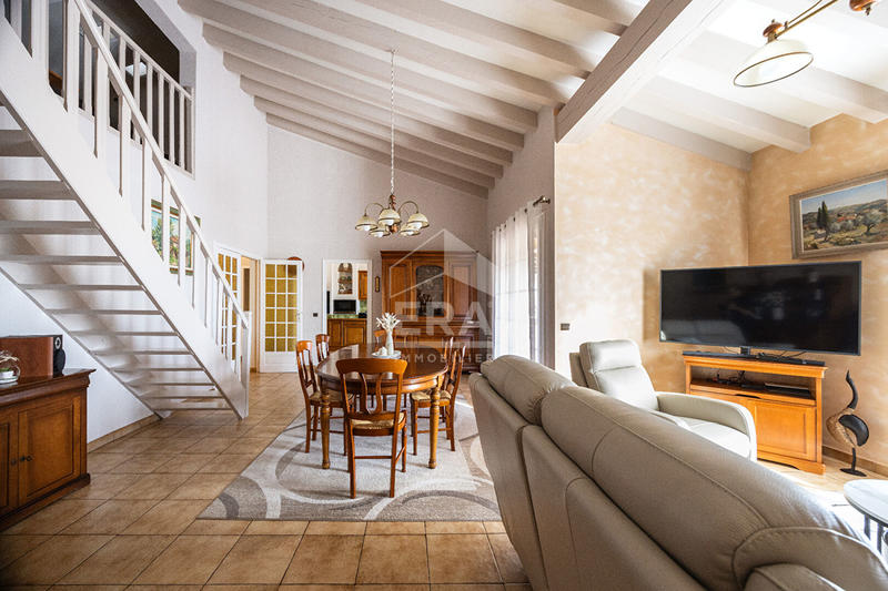 Maison - 120 m² - 5 pièces