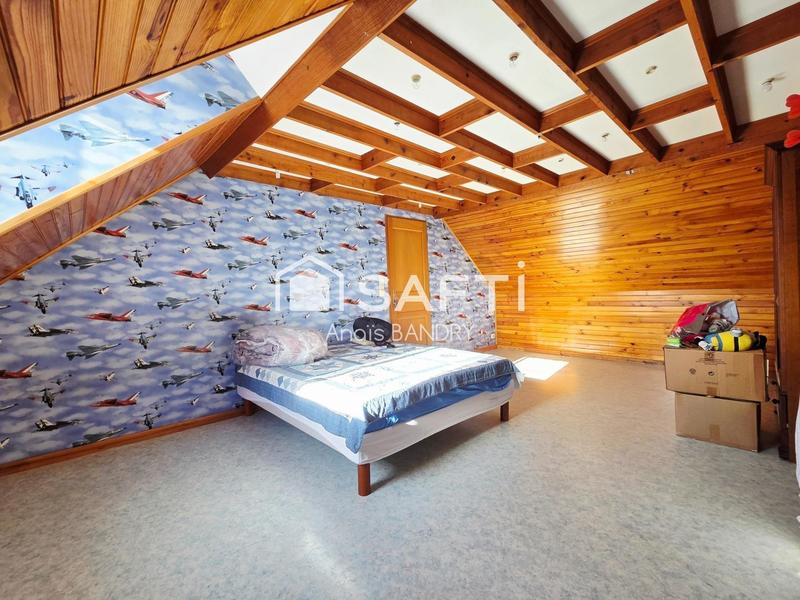 Maison - 115 m² - 7 pièces